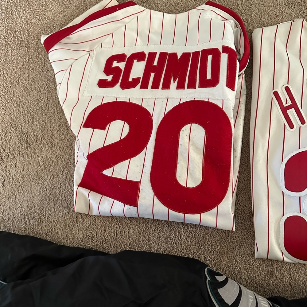 Phillies jersey